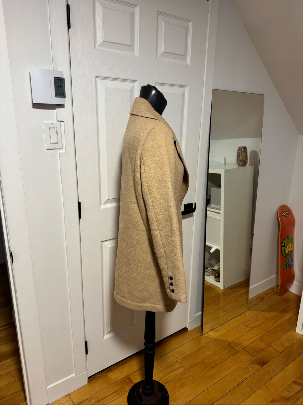 Coat - Picture 3 of 4